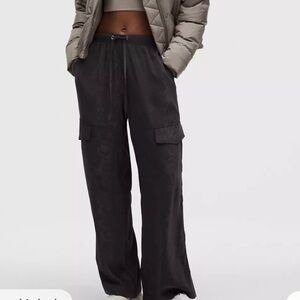 Lululemon Matte Satin Relaxed-Fit Mid-Rise Cargo Pant, M